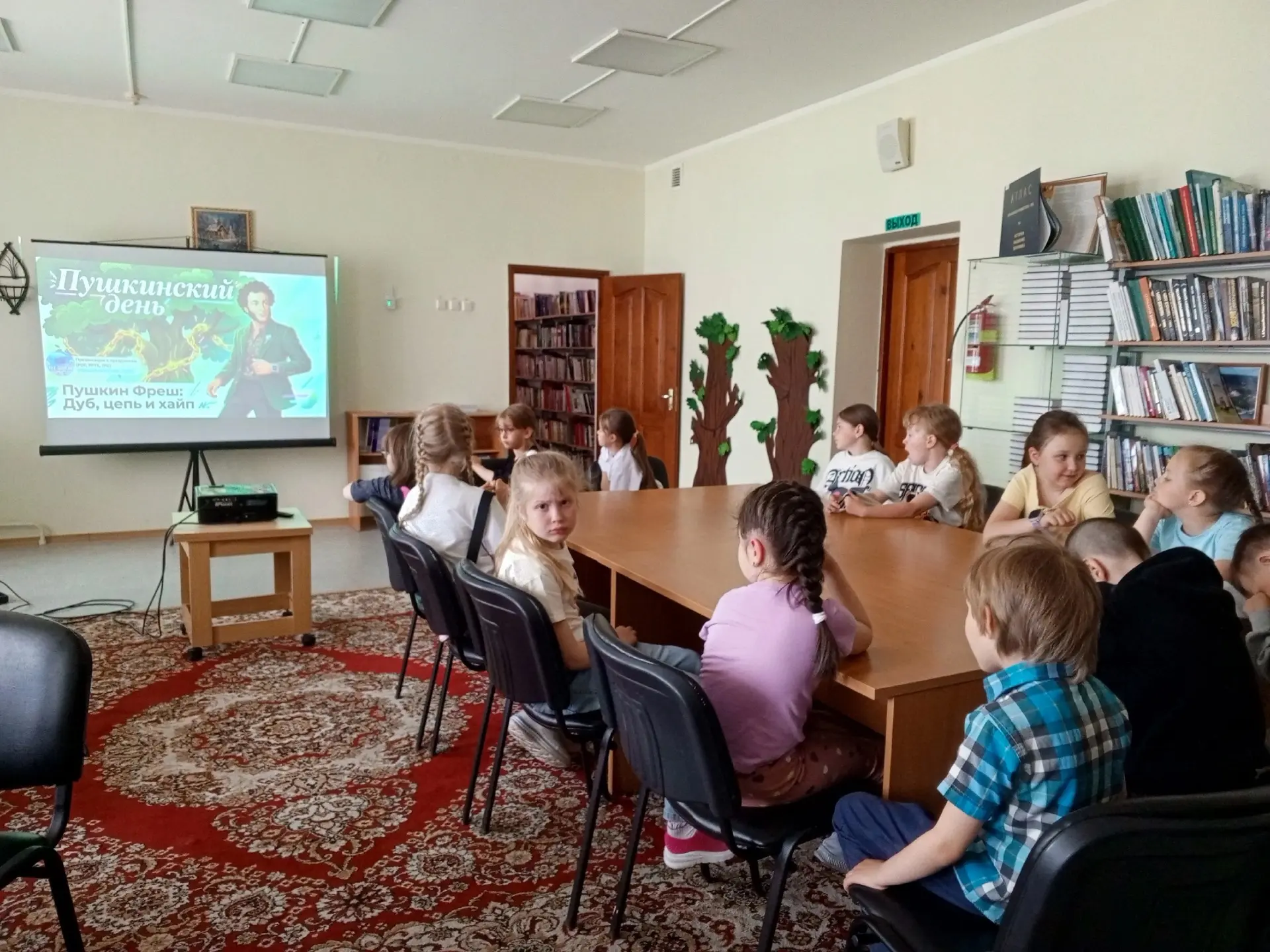 В канун Дня русского языка и дня рождения великого поэта Александра Сергеевича Пушкина наша школьная