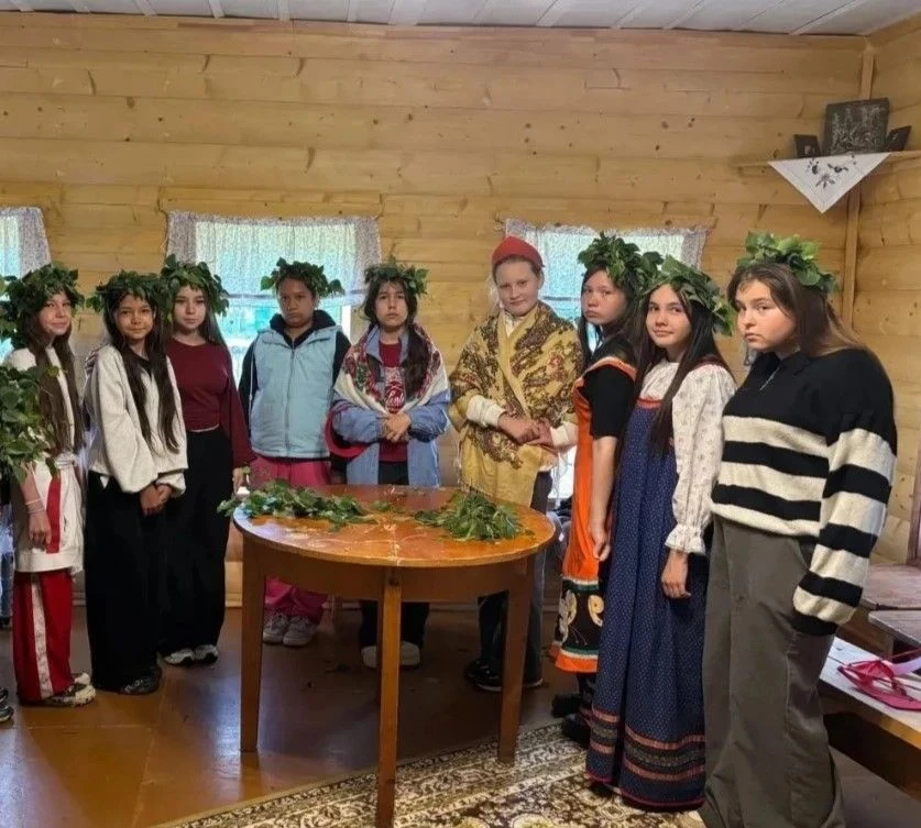 Совместить несовместимое? И это тоже можем! 
День мороженого, День пернатых, Праздник Ивана Купала! 