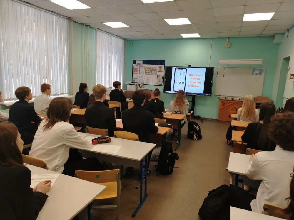 🚨2 марта в школе прошли мероприятия, приуроченные ко Всемирному дню гражданской обороны. Ребята пого