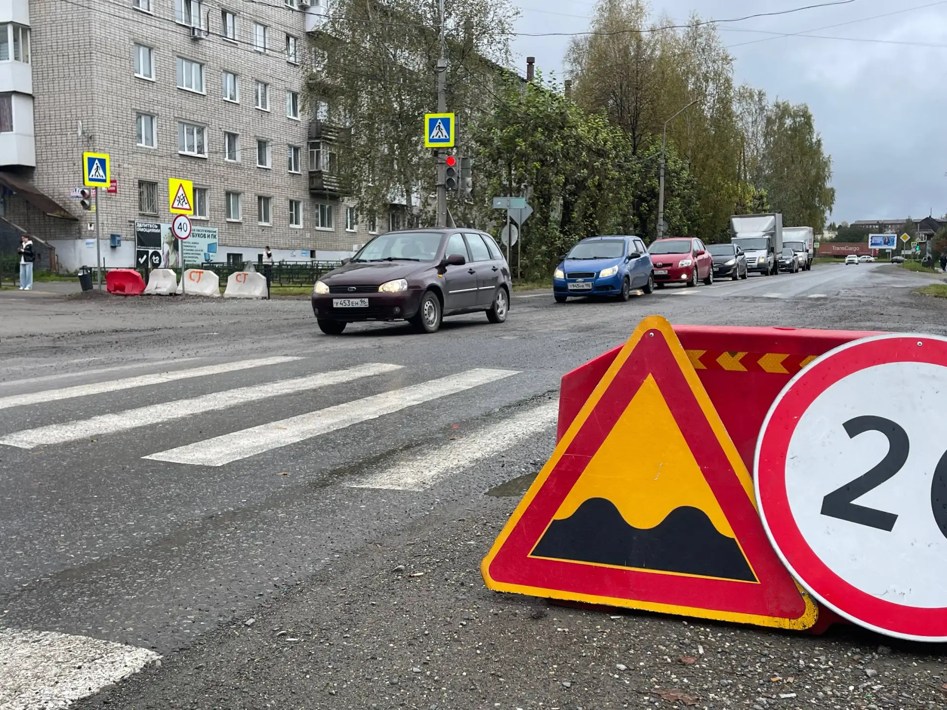 На перекрестке улиц Короленко и Красноармейской завершили земляные работы
