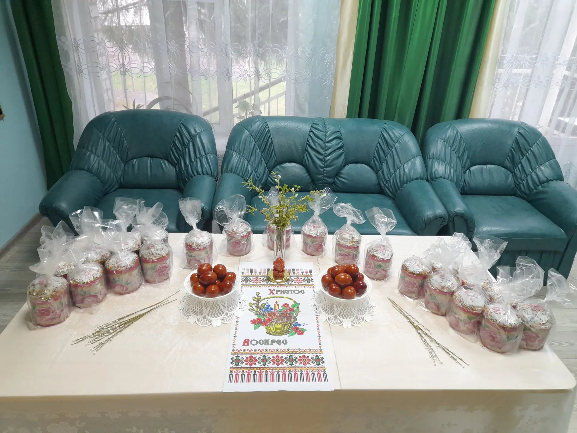 🌟Пасхальный молебен ⁣ 🏡В Светлый день Пасхи настоятель храма Вознесения Господня протоиерей Иаков со