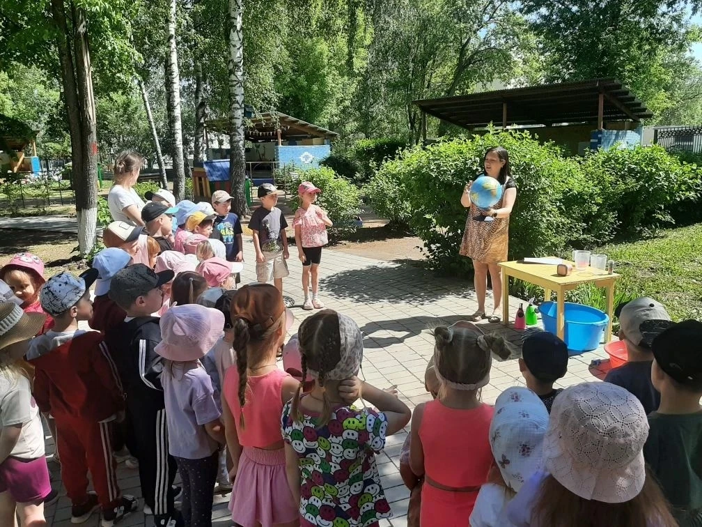 🌊 День Волги в детском саду: Водяной устроил весёлые игры на свежем воздухе!