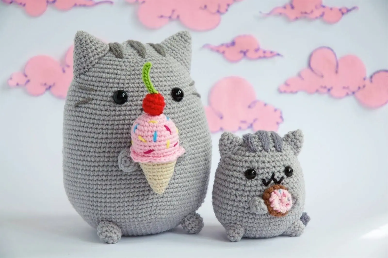 Котик Пушок с мороженым🐱🍦