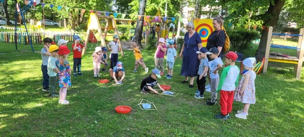 Вчера состоялся музыкальный досуг " В гостях у доброго жука" в дежурной группе "Светлячки". 👶 Посмо