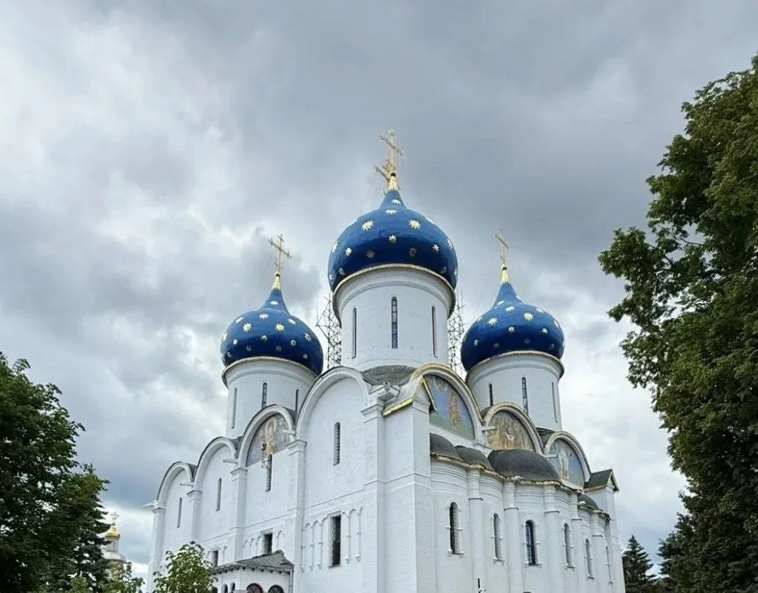 За все благодарите, поскольку Господь Иисус Христос Своей истиной сильнее всякой лжи, С...