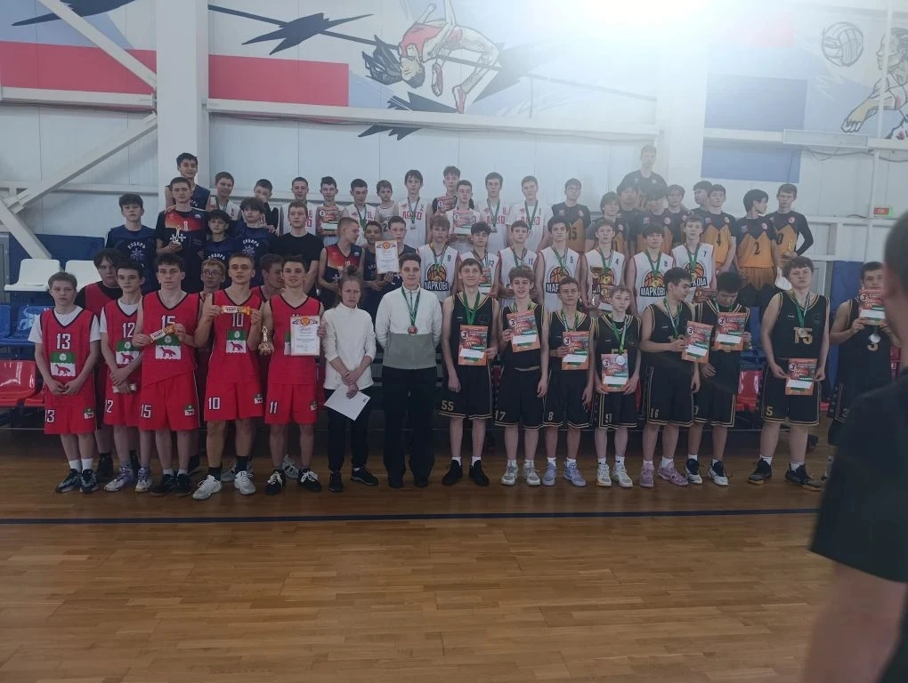 🏀 Ура! Команда Марковской школы #1 — победитель областного турнира "Оранжевый мяч"! 🎉🏆  С гордостью 