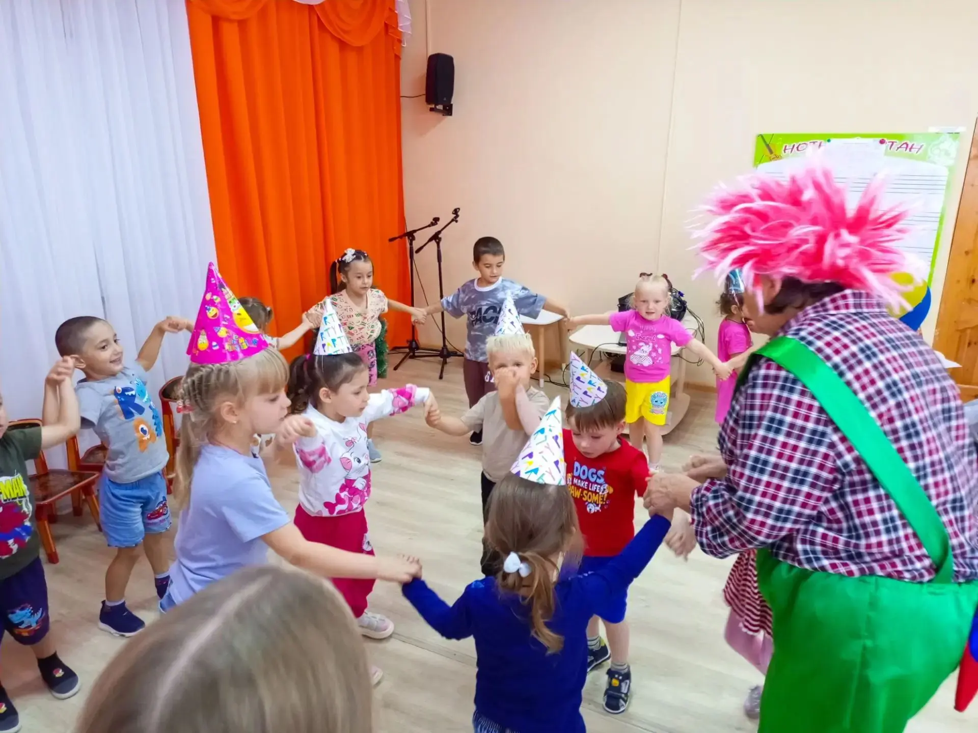 ☀В последние дни уходящего лета в нашем детском саду прошёл день летнего именинника. 🥳...