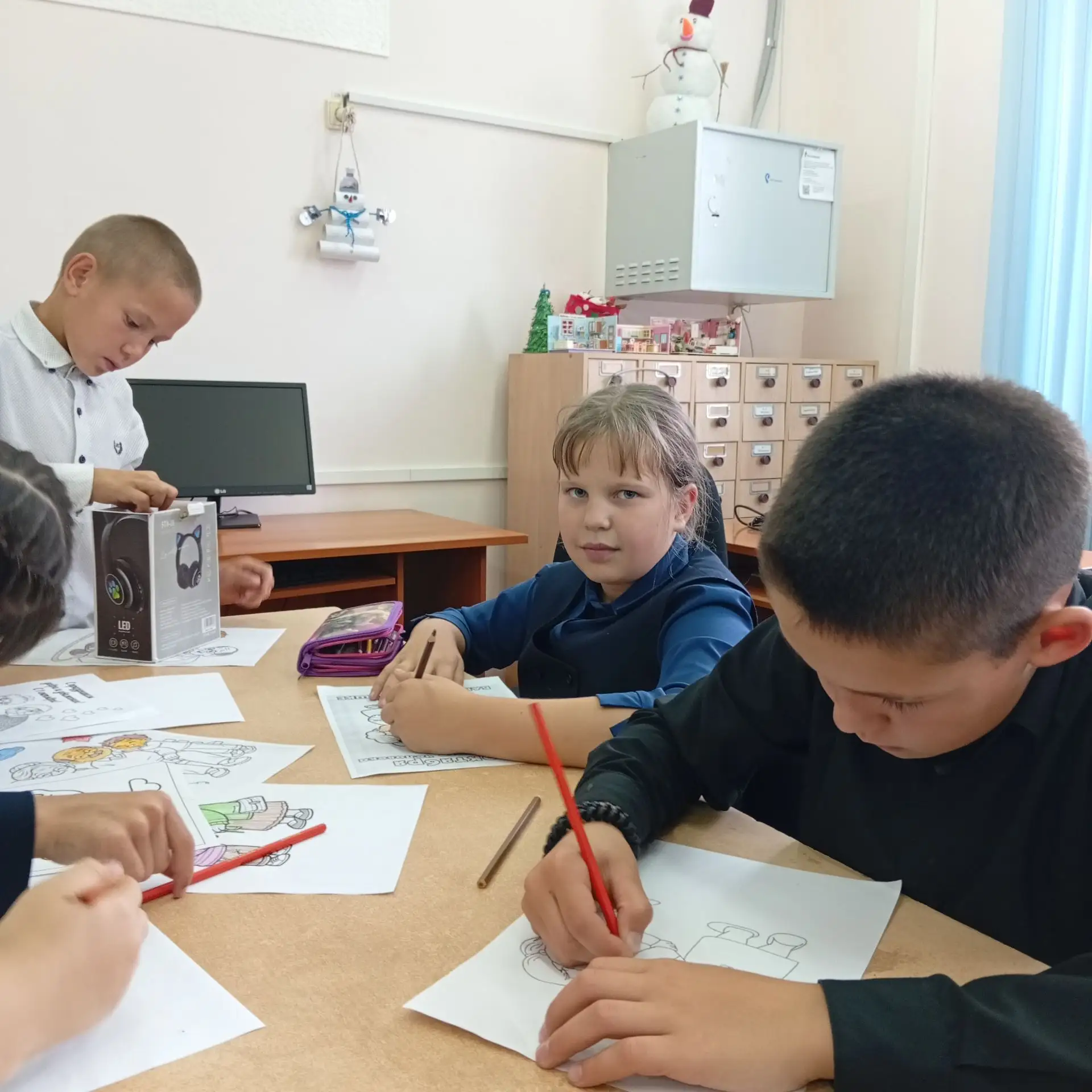 Сегодня мы в школе говорили о важном и очень душевном празднике — Дне старшего поколени...