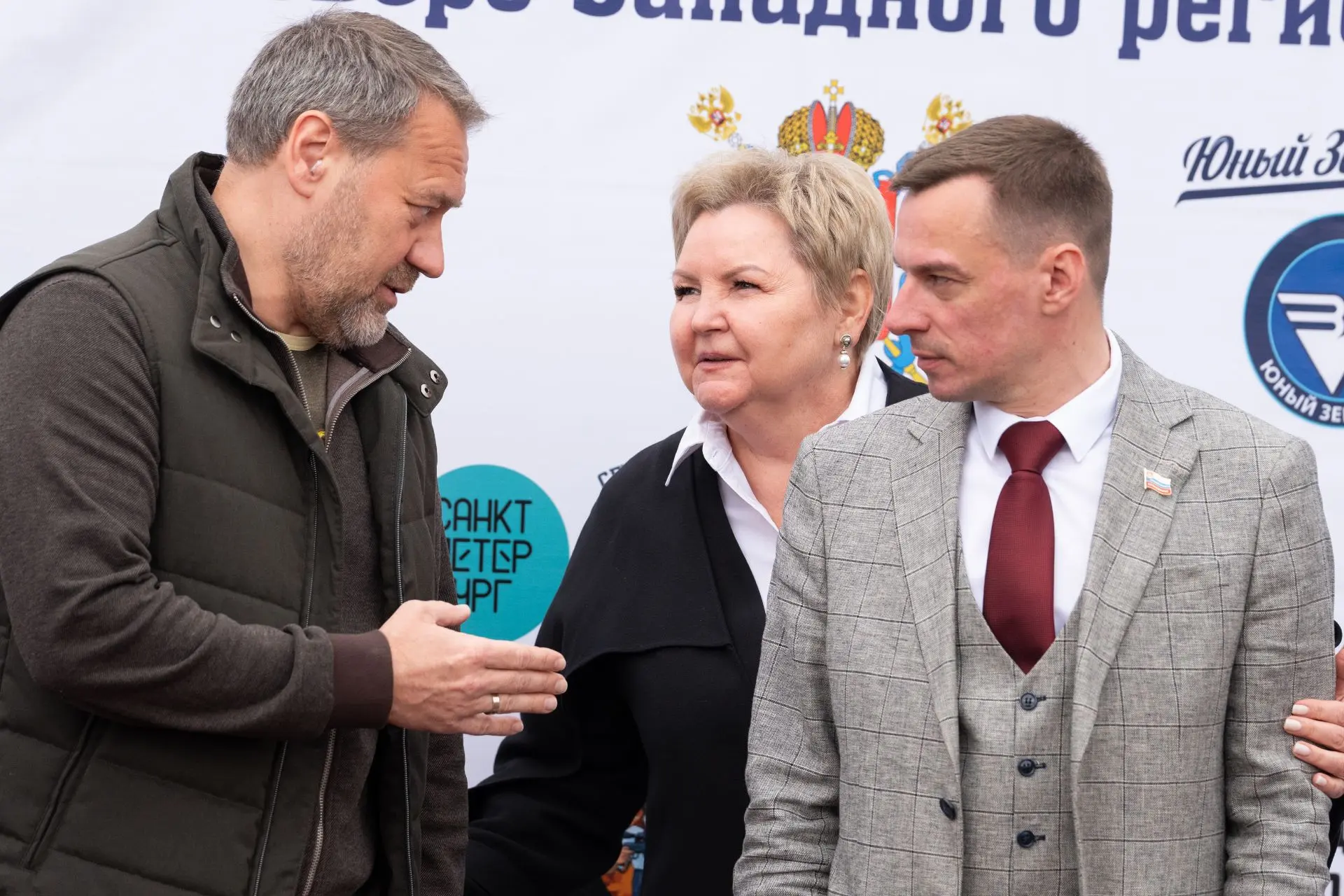 #Питер Депутатом будешь?!?! (вольная интерпретация фотографии) .