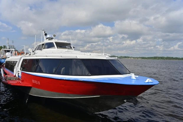 Судно на подводных крыльях "Восход" прибыло в Пермь из Санкт-Петербурга, где проходило ...