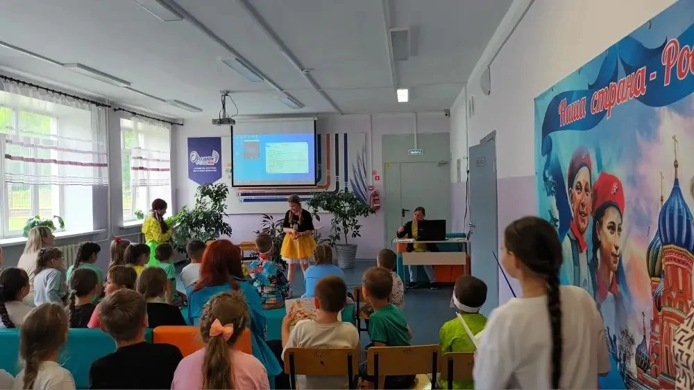 🎉 Двенадцатый день нашего лагеря: море смеха, шуток и веселья!
 
Сегодняшний день в нашем лагере дн