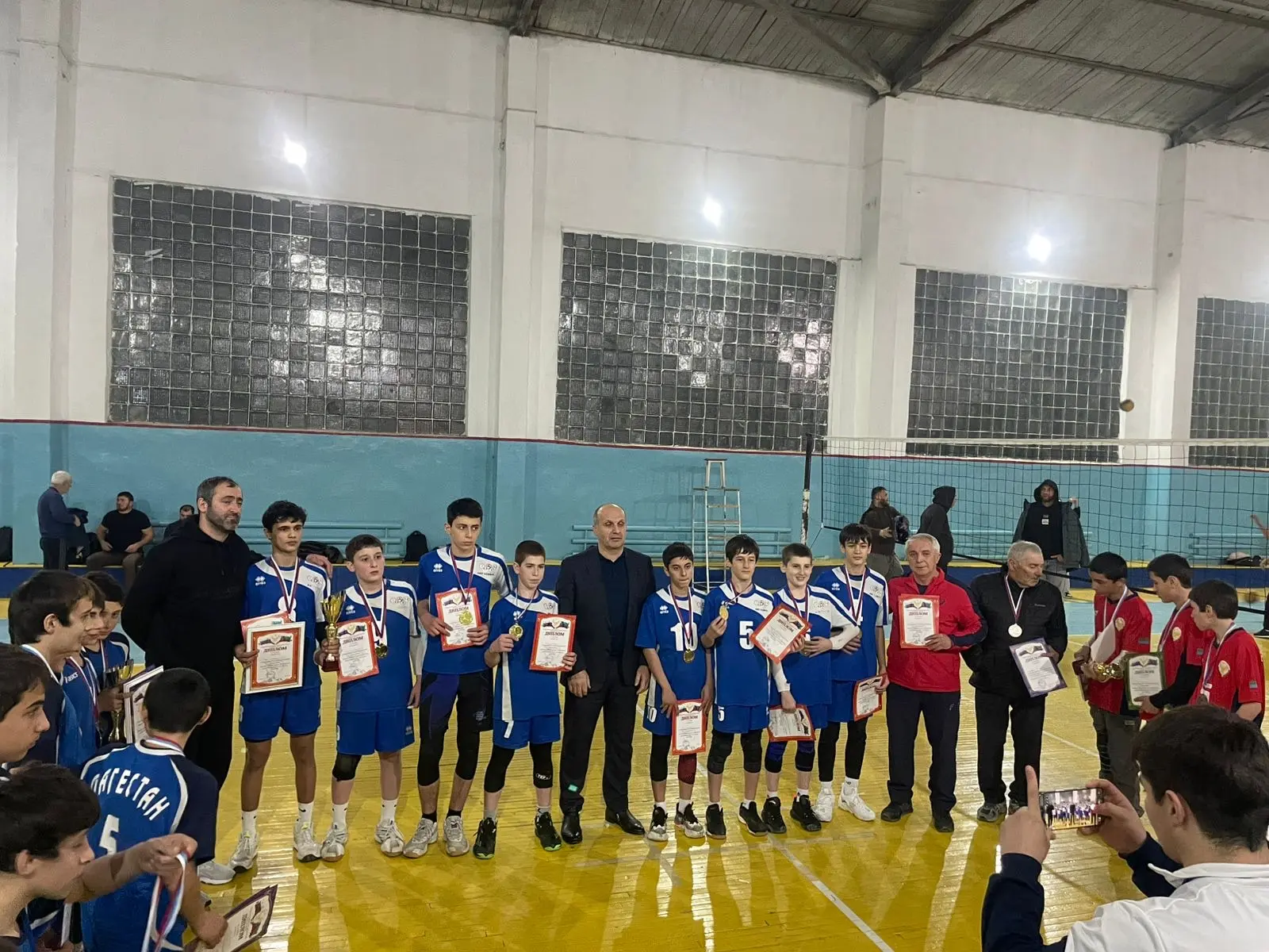 🎉 Поздравляем наших чемпионов! 🎉    Сегодня с гордостью сообщаем, что наша команда юношей #мбоусош27