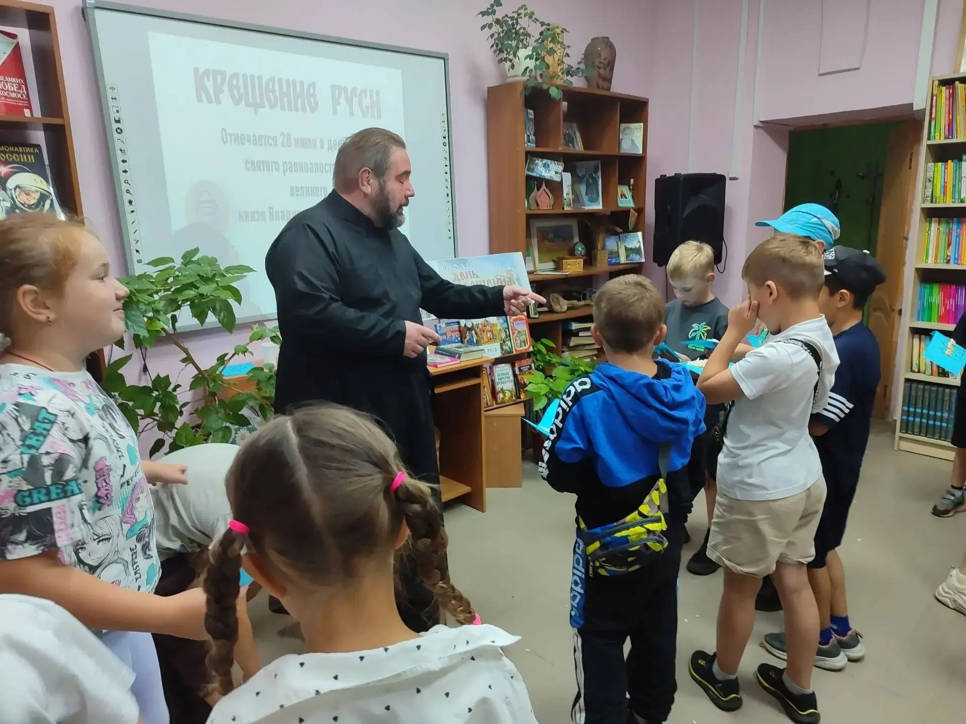 В центральной библиотеке Киржачского округа прошёл православный час «Крещение Руси»