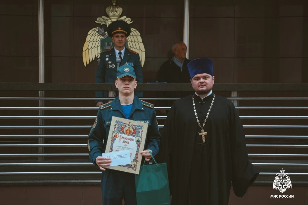 #АрхиерейскиеСтипендии

Благословенные архиерейские грамоты и стипендии главы Екатеринбургской митро