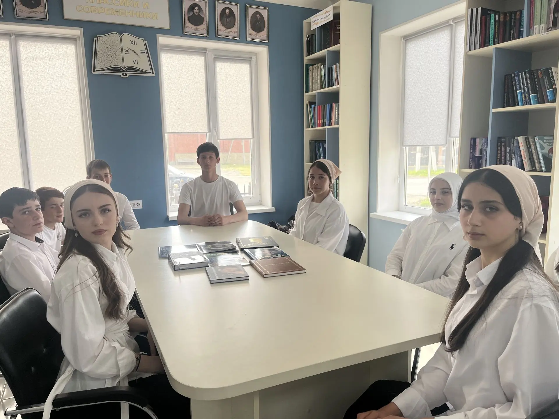 В Серноводской библиотеке состоялся круглый стол «Путь Ахмата-Хаджи Кадырова от возрожд...