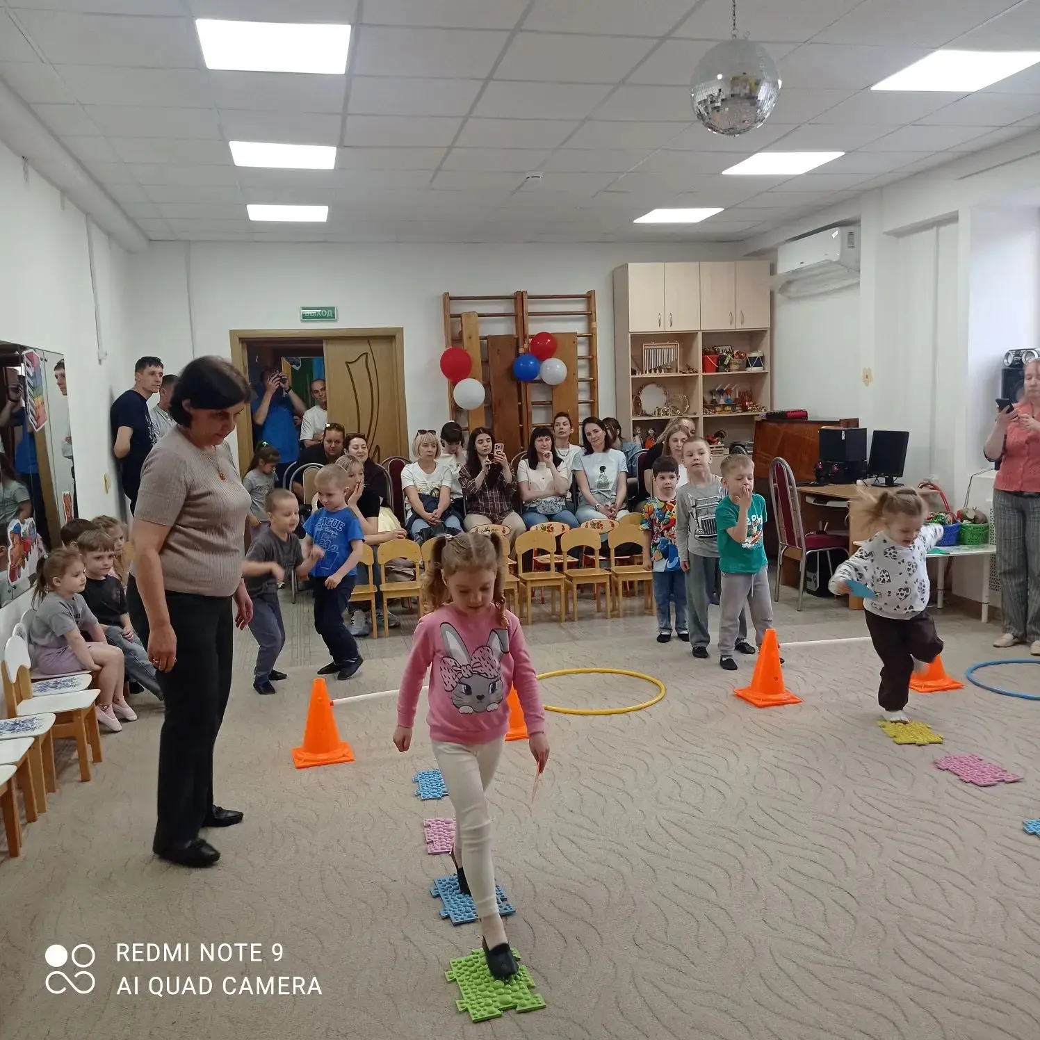 В средней группе прошло итоговое родительское собрание, на котором были подведены итоги учебного год