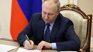 Путин поддержал идею создания единой нейросети в образовании