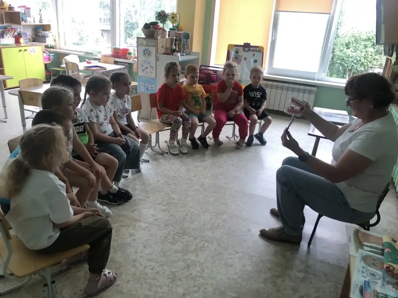 В старшей группе был проведён тематический день, посвящённый зубной щётке и гигиене полости рта.🪥

