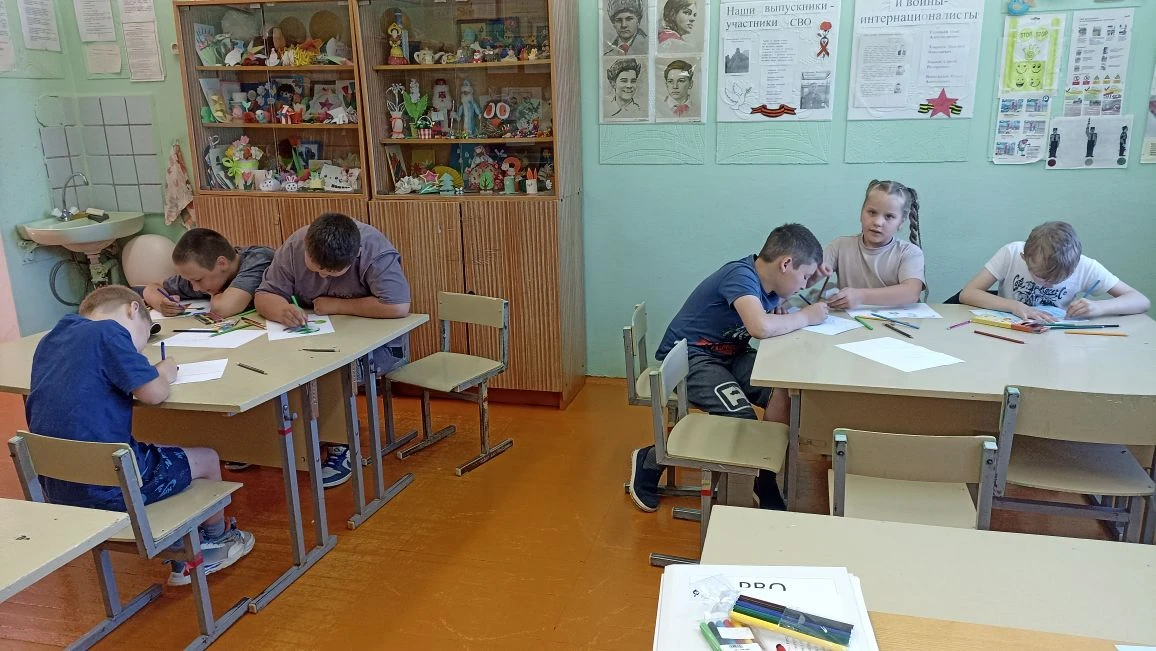 5 июня -день сказок                             А. С. Пушкина. Сегодня, в школьном лаге...