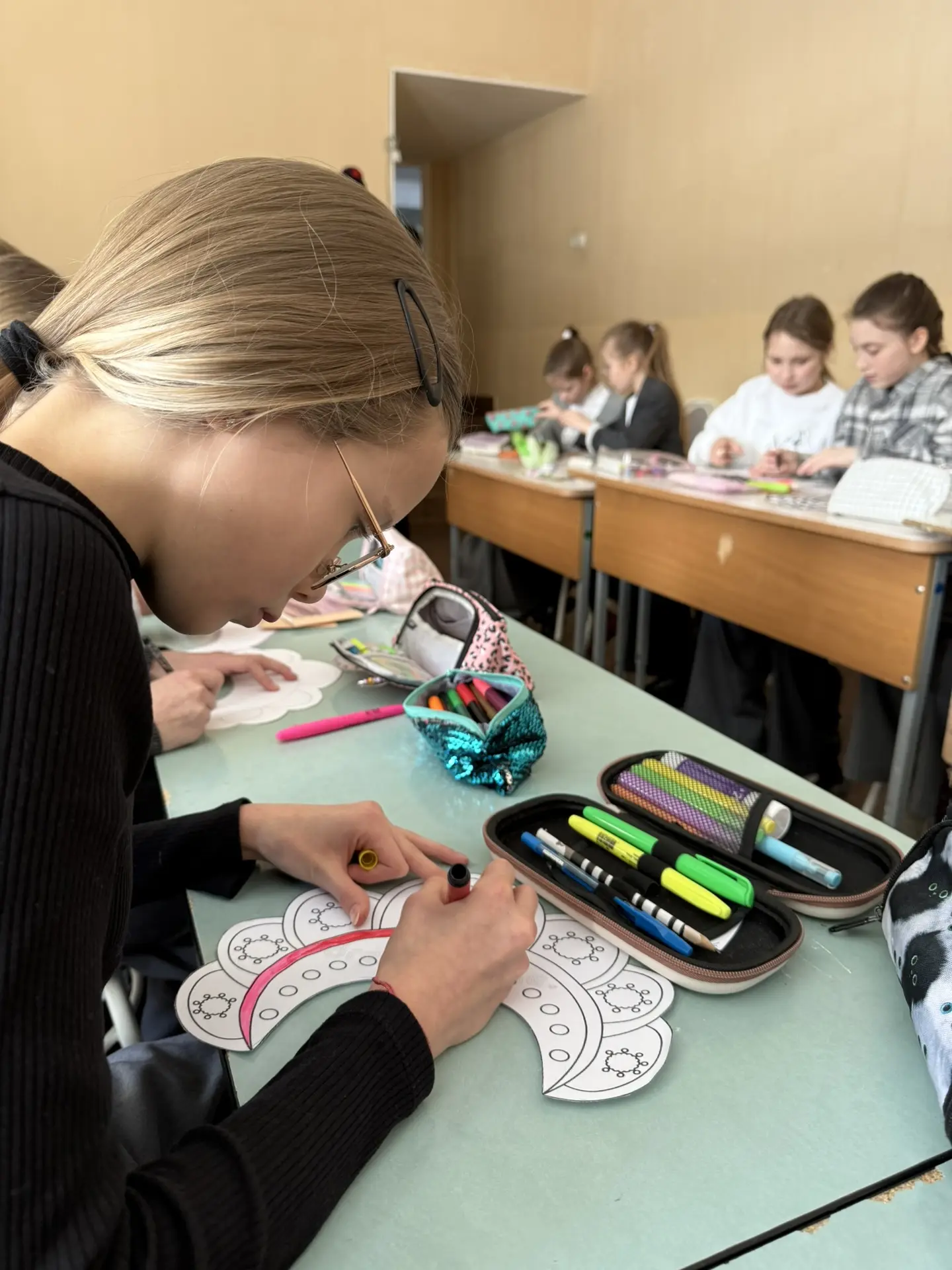 👑Сегодня, в преддверии замечательного весеннего праздника — Международный женский день, - 5-9 классы