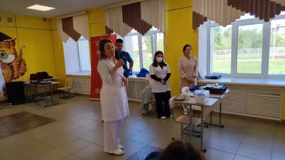 «Стань героем — спасай жизнь!»: как прошел день первой помощи в лагере «Гнездышко» 

10 июня в школе