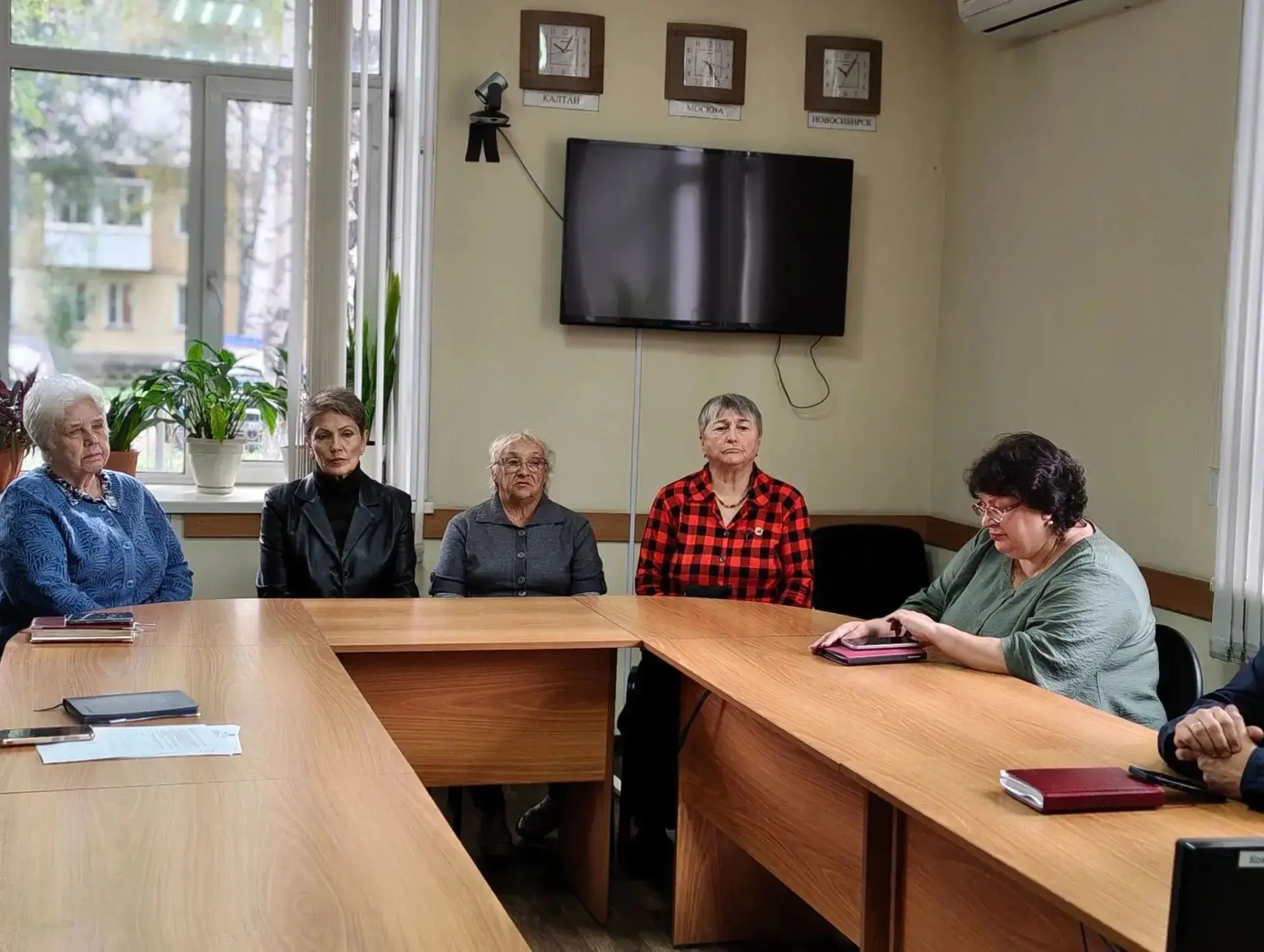 Провел рабочее совещание  с представителями добровольной народной дружины для координац...