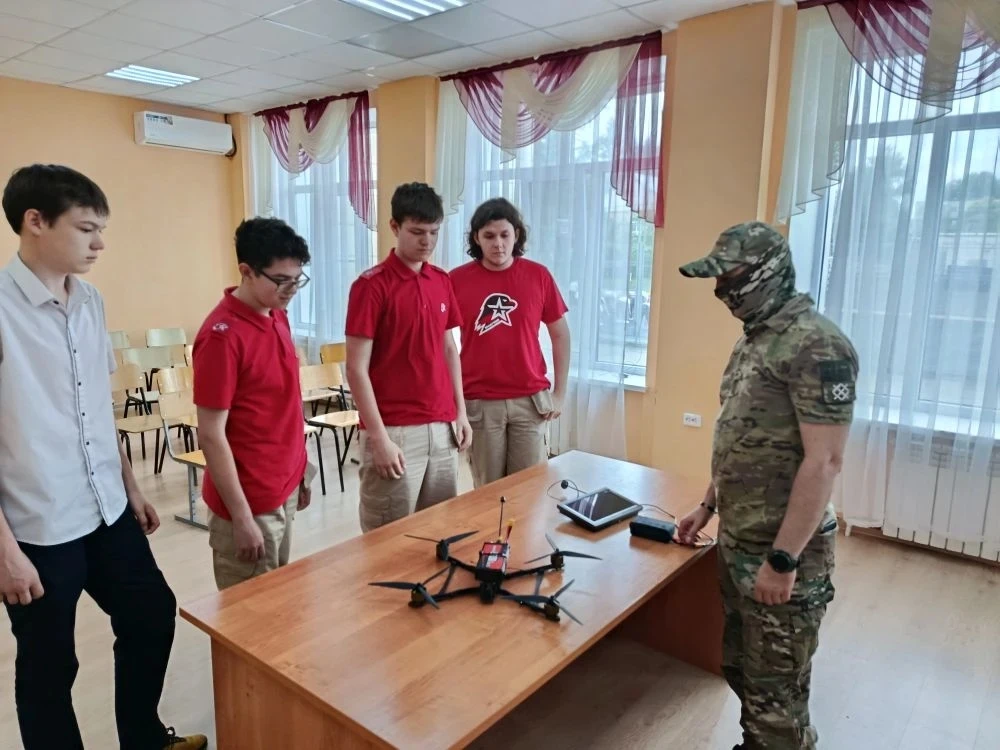 ✨Встреча с командиром отделения отдельной роты радиоэлектронной борьбы (РЭБ) 📻бригады «Барс-Белгород