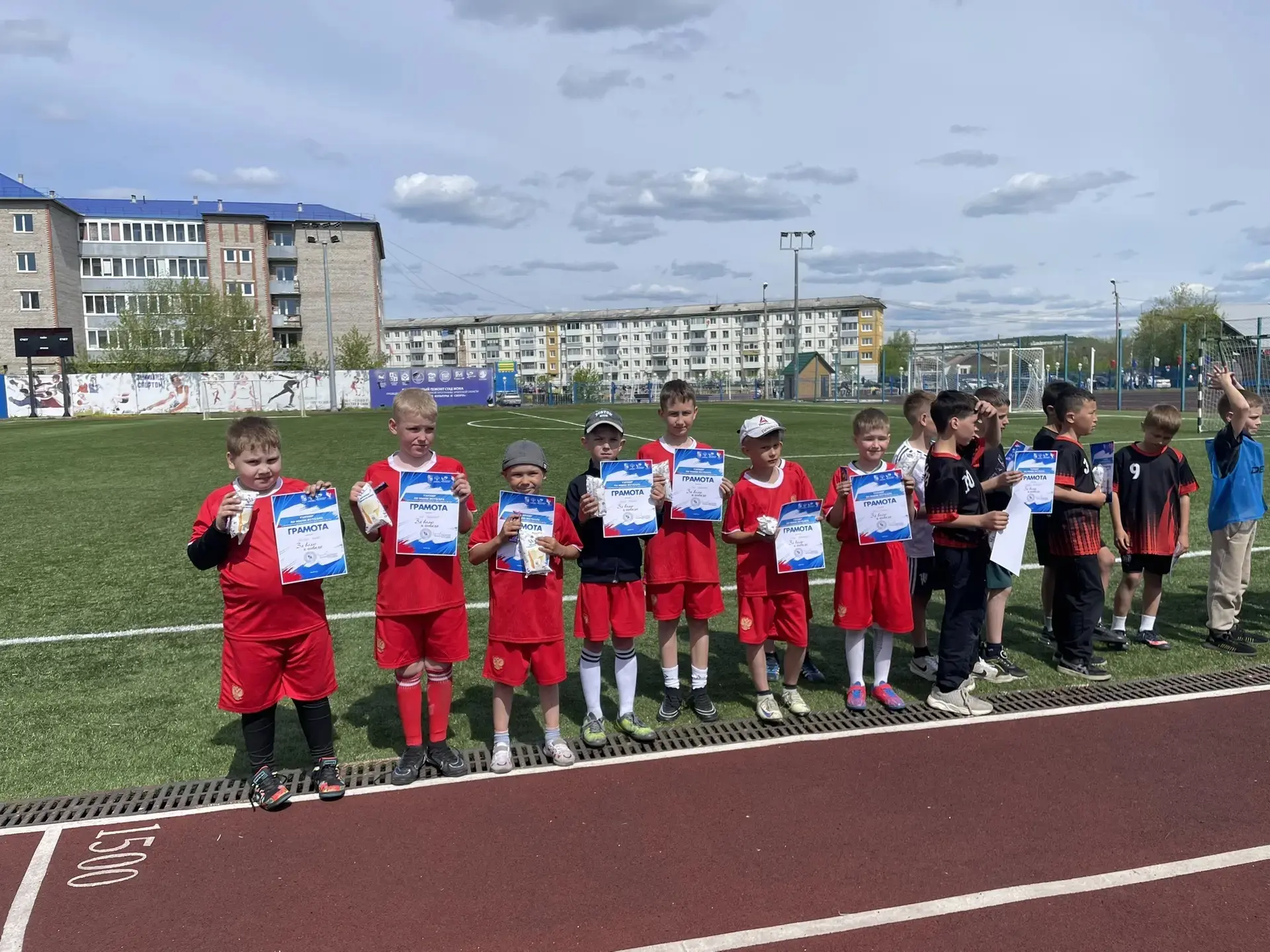 🥅 1 июня на стадионе «Юность» состоялись соревнования по мини-футболу.
