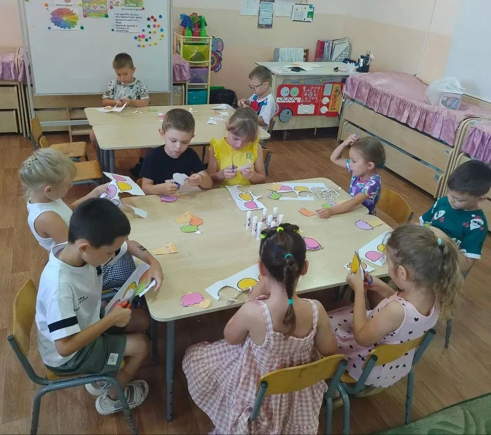 ​В подготовительной группе Б прошло занятие по изобразительной деятельности на тему: "М...