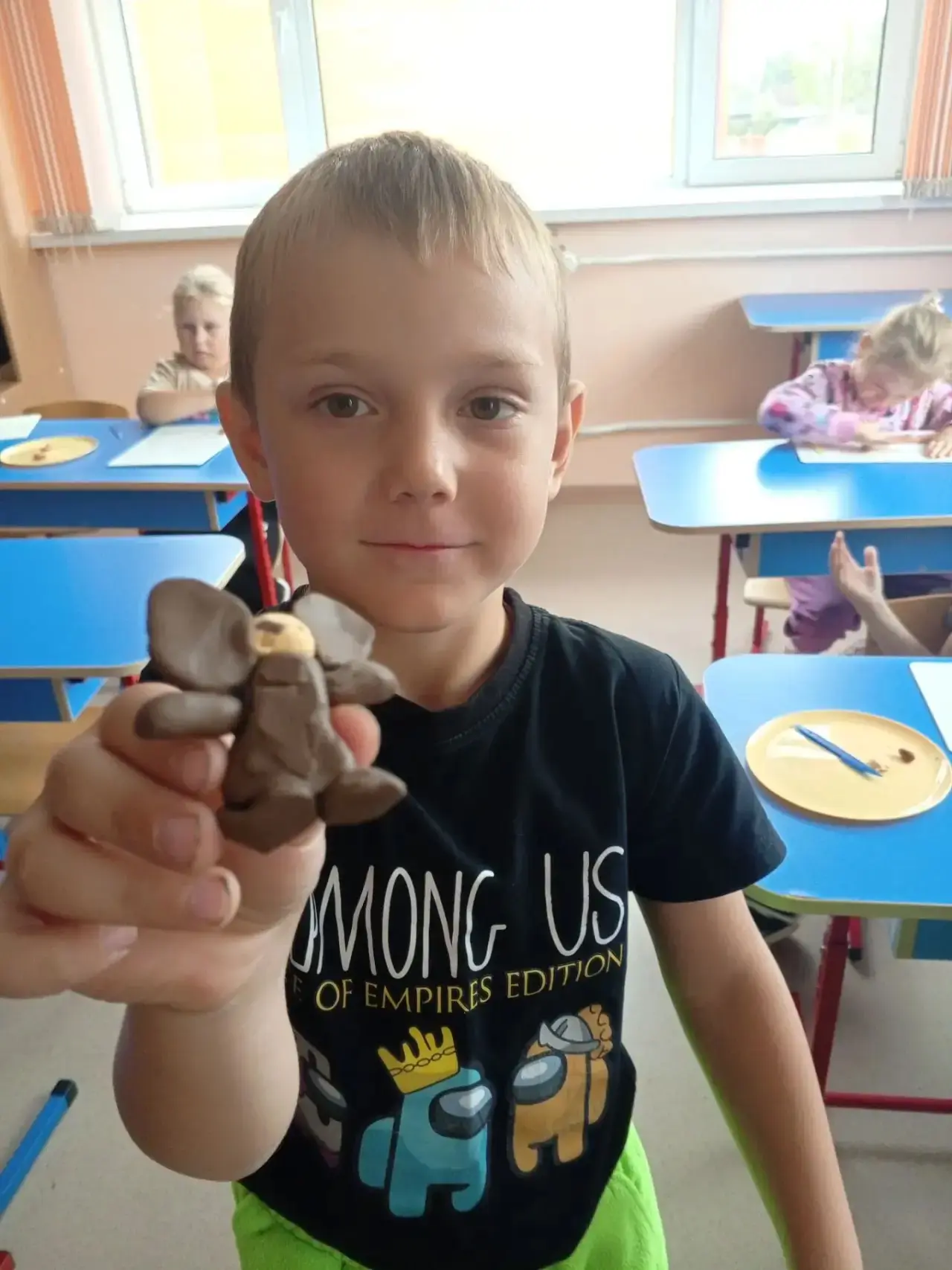 Сегодня праздник, «День рождения Чебурашки».