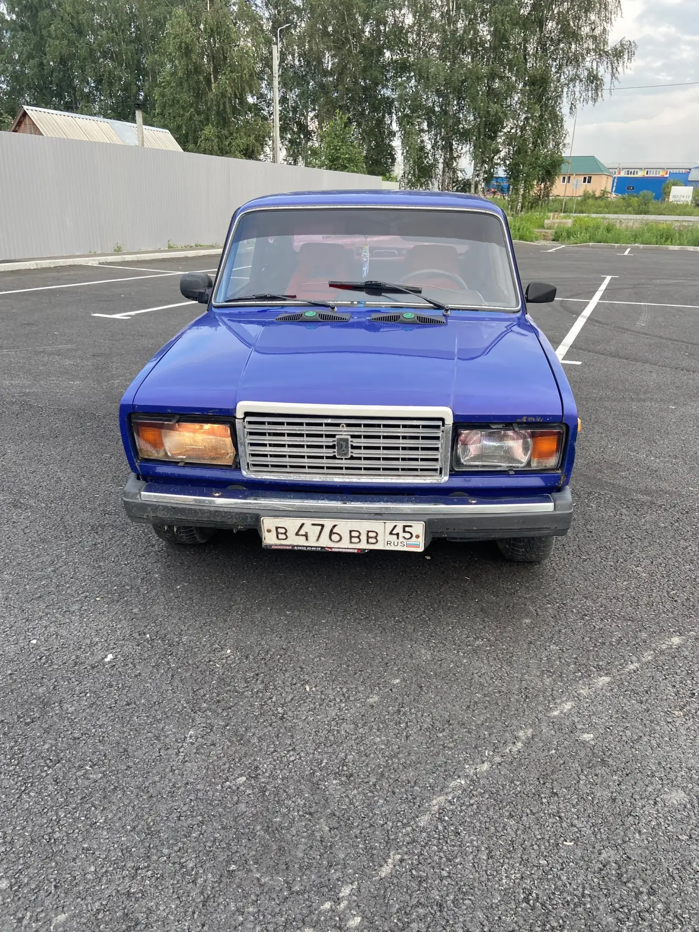 Продам ваз 2107 в красивом цвете, 2000 год, карб, под капотом красота, документы полный пакет, стс П