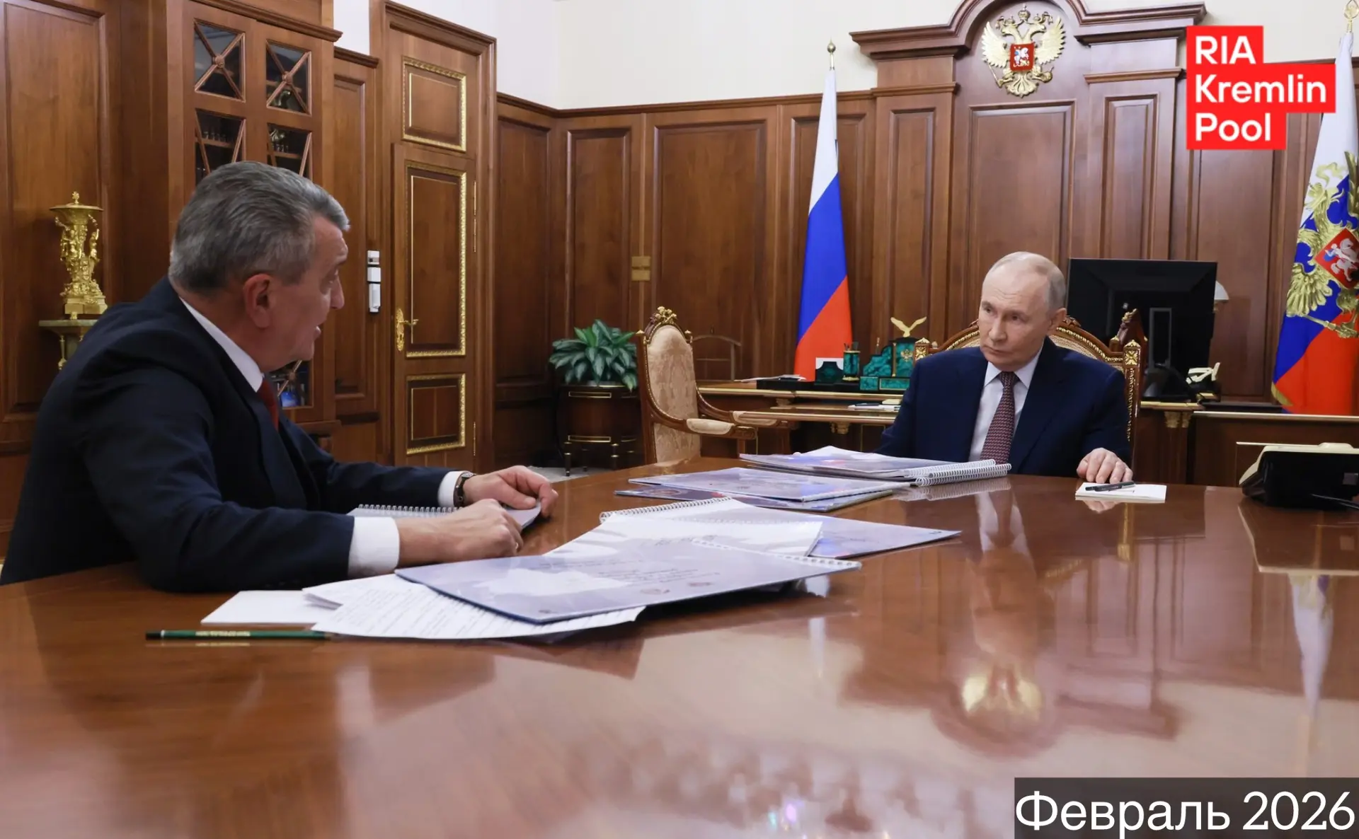 Путин сегодня встретится с главой Северной Осетии Меняйло.

Также президент готовится к саммиту Росс