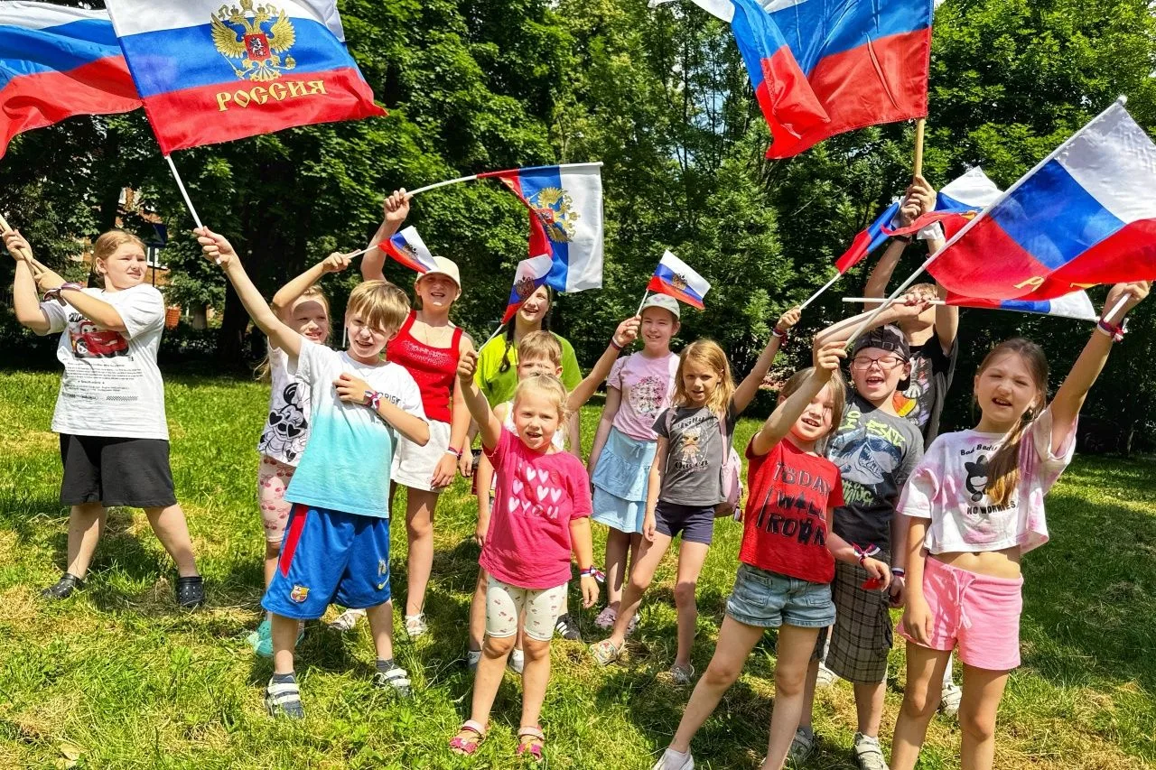 Второй месяц лета подходит к концу — пора подвести первые итоги работы детских досуговых площадок 🎭