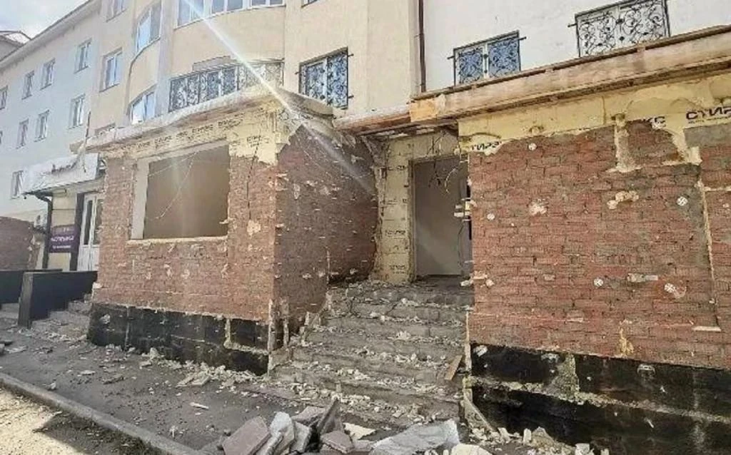 ❗Приставы снесли веранду в Белорецке