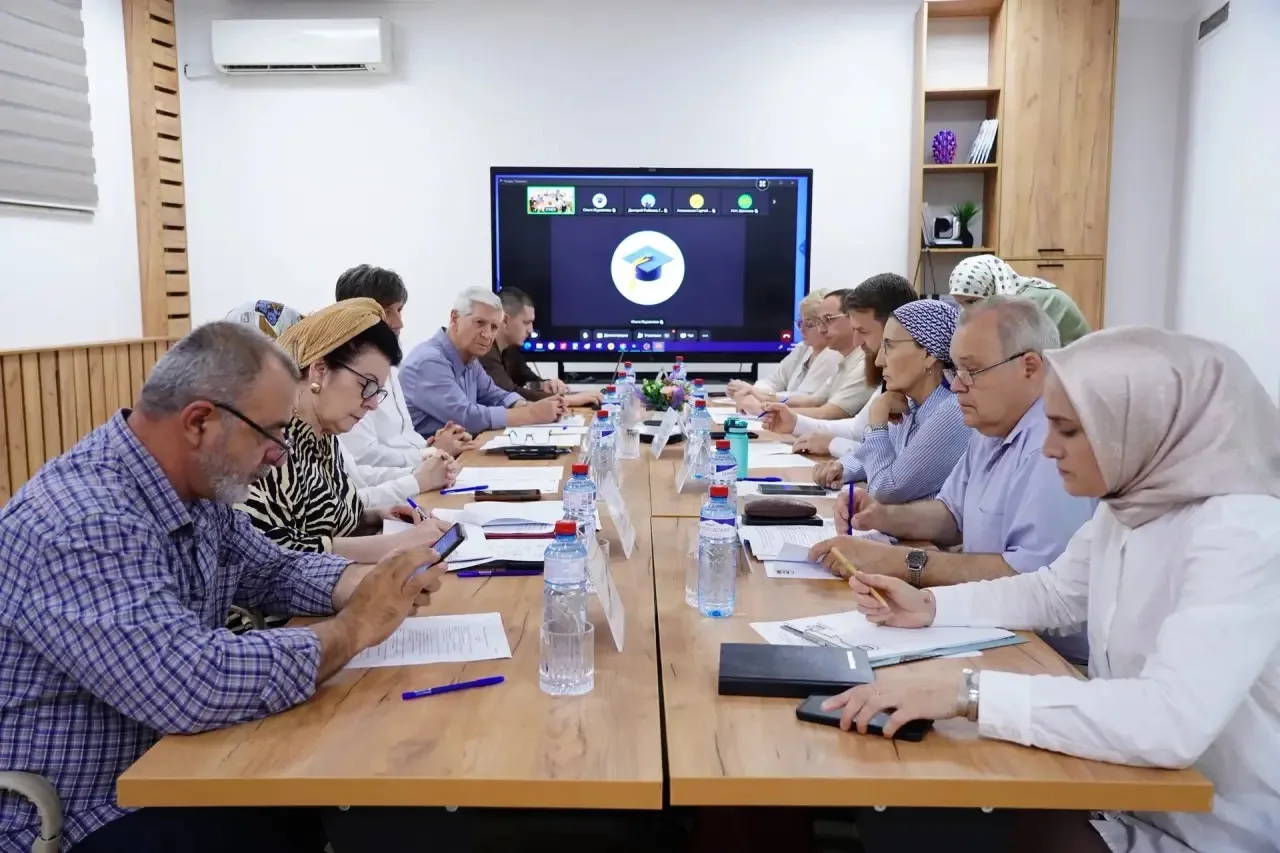 В 2026 году на базе передовой инженерной школы «РосГеоТех» ГГНТУ запущено 6 новых образ...