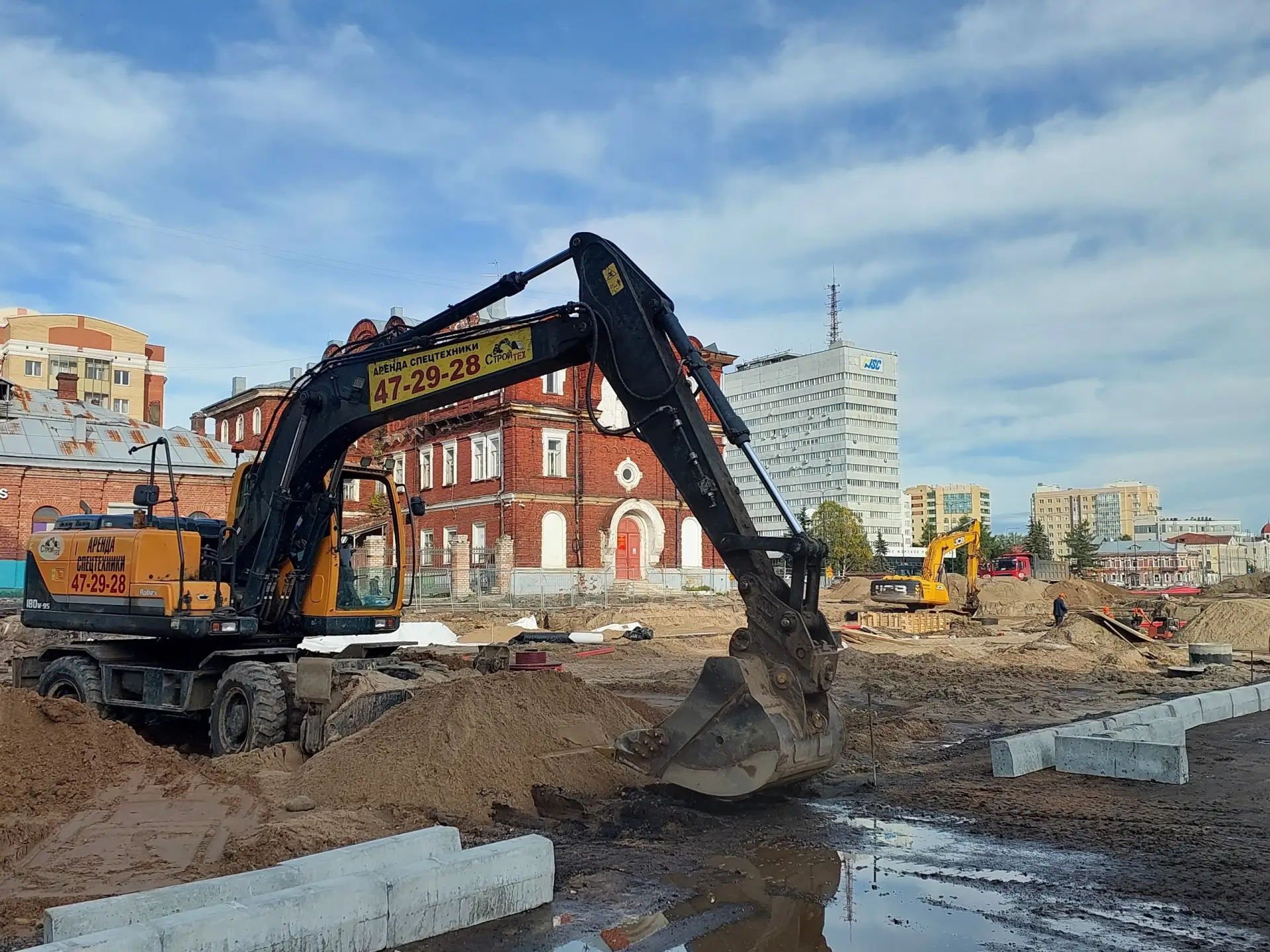 На площади Профсоюзов в Архангельске приступят к укладке асфальта 🚧