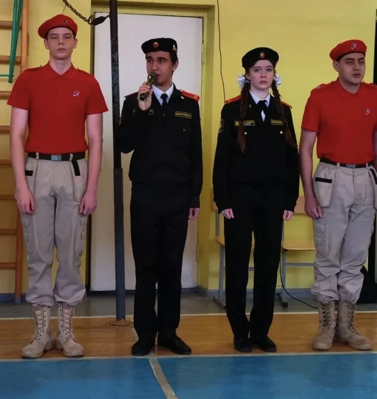 #СШ12_СталинградскаяБитва #СШ12_ТоржественныйРазвод #СШ12_ПомнимЧтимГордимся  📚 🔥 Сталинград: 200 дн