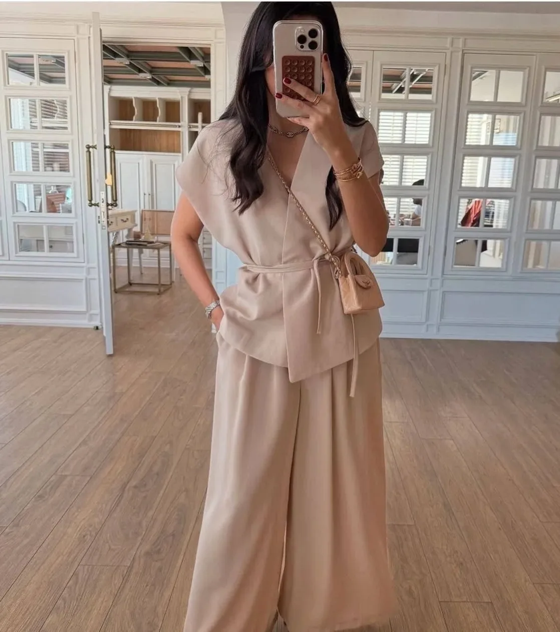 New collection 2026 ☀️

Брючный костюм с жилетом 🤤
▫️размер: универсальный (42-44)
▫️ Розовый, моло