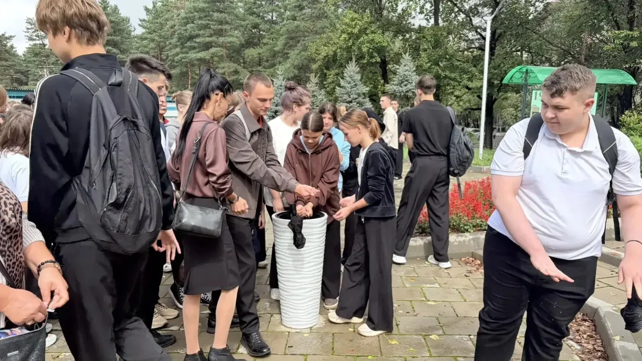 3 сентября, в День солидарности в борьбе с терроризмом, в Лучегорске прошла памятная ак...