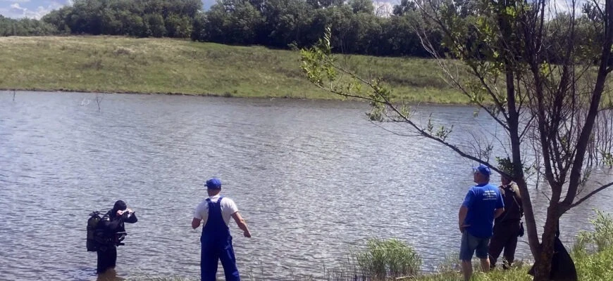 В селе Константиновка водолазы нашли тело утонувшего мужчины

18 июня в село Константиновка Большегл