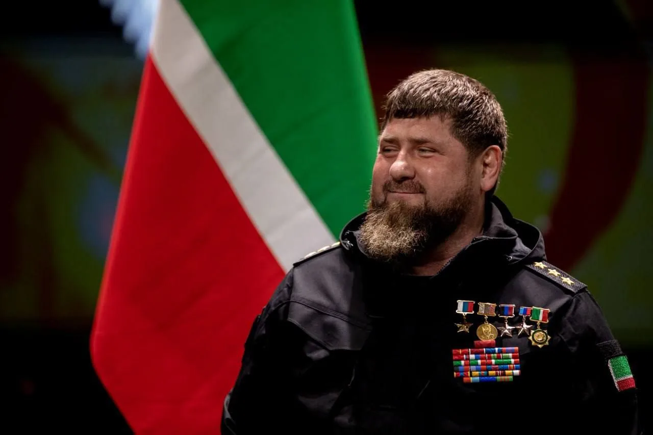Глава Чечни Кадыров прокомментировал слухи о своем здоровье

🔹 Кадыров опроверг слухи о дефиците пр