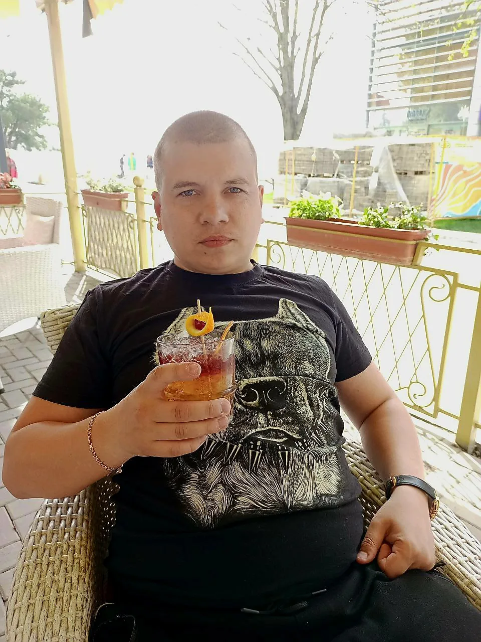 Настал тот день, когда нашему с вами веселому, добродушному, но в то же время целеустре...