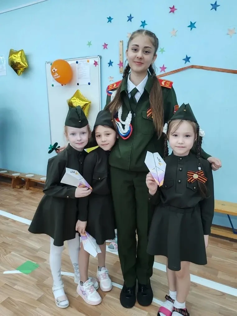 🪖«Мы помним, мы гордимся!»: Кадеты передают эстафету памяти воспитанникам детского сада  💬В преддвер