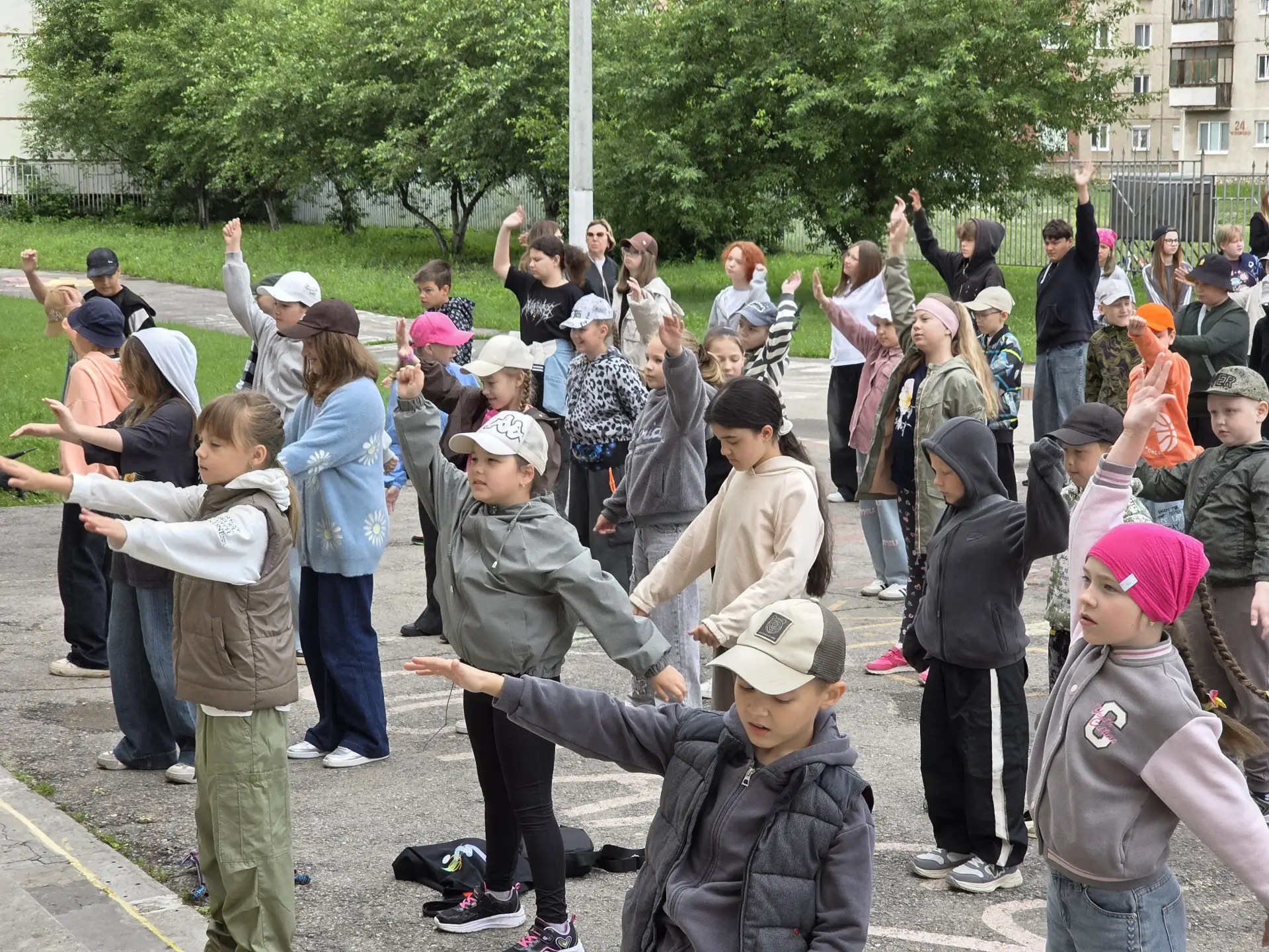 Здесь, в городском лагере, мы создаём мир, полный ярких эмоций, новых друзей и ежедневных открытий д