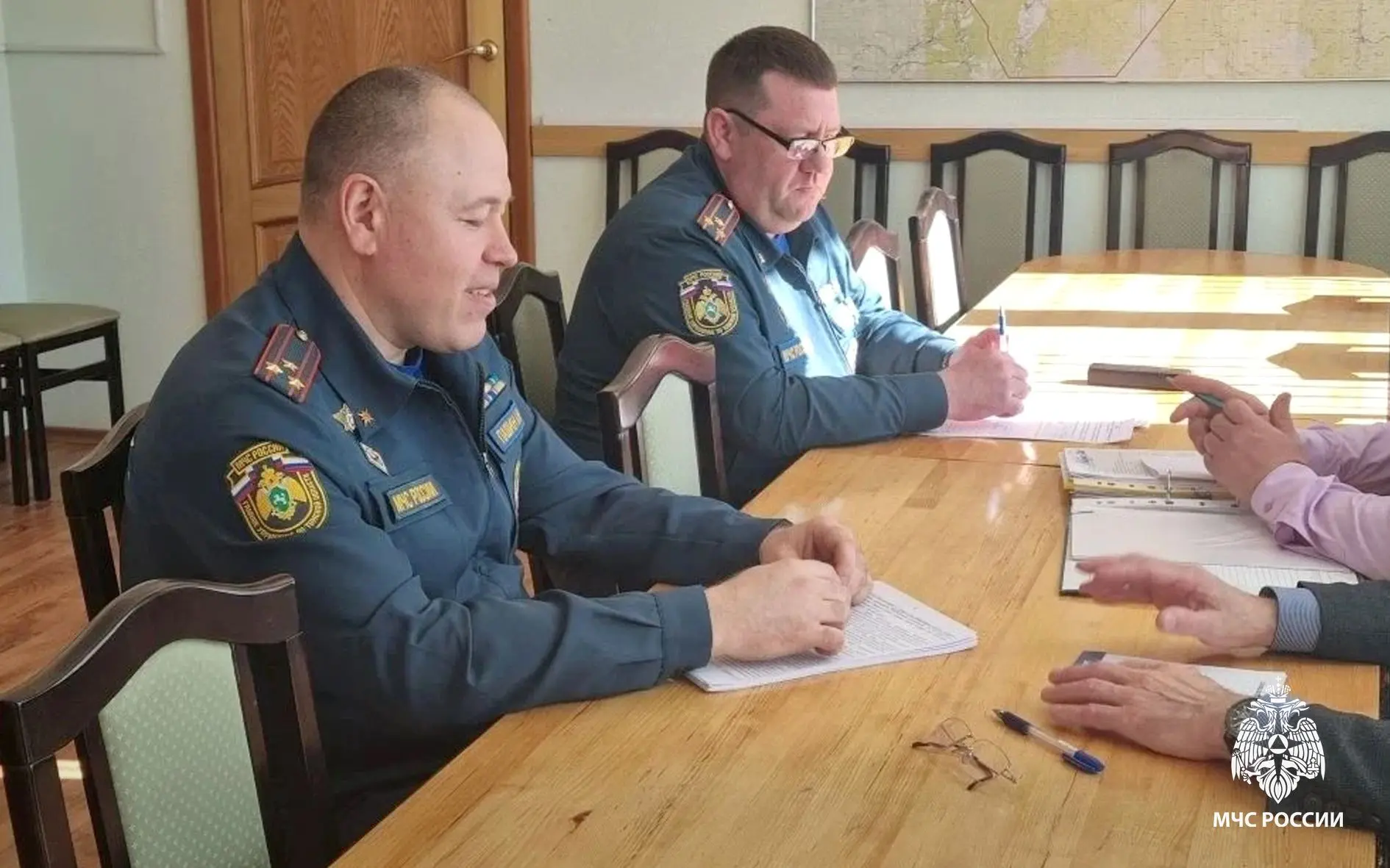 🤝Рабочий выезд сотрудников Главного управления МЧС России по Томской области в Чаинский район   Пред