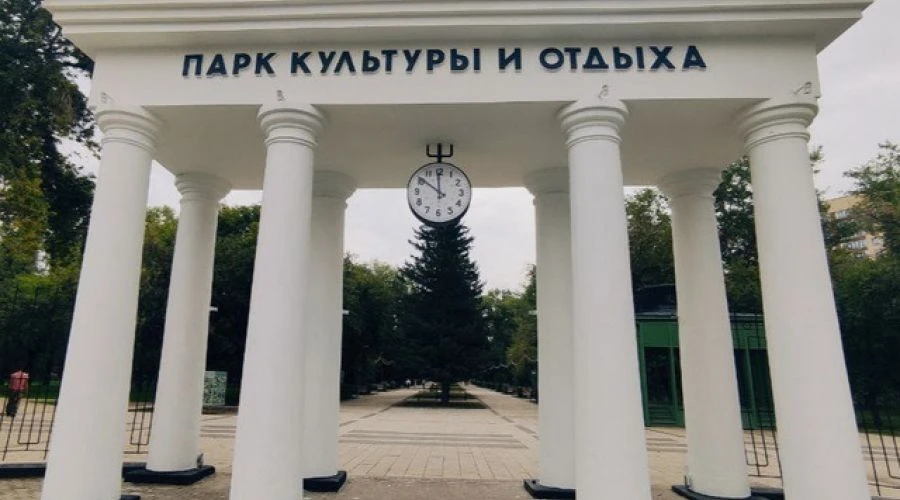 В барнаульском парке «Изумрудный» продолжат работы по благоустройству ради повышения ур...