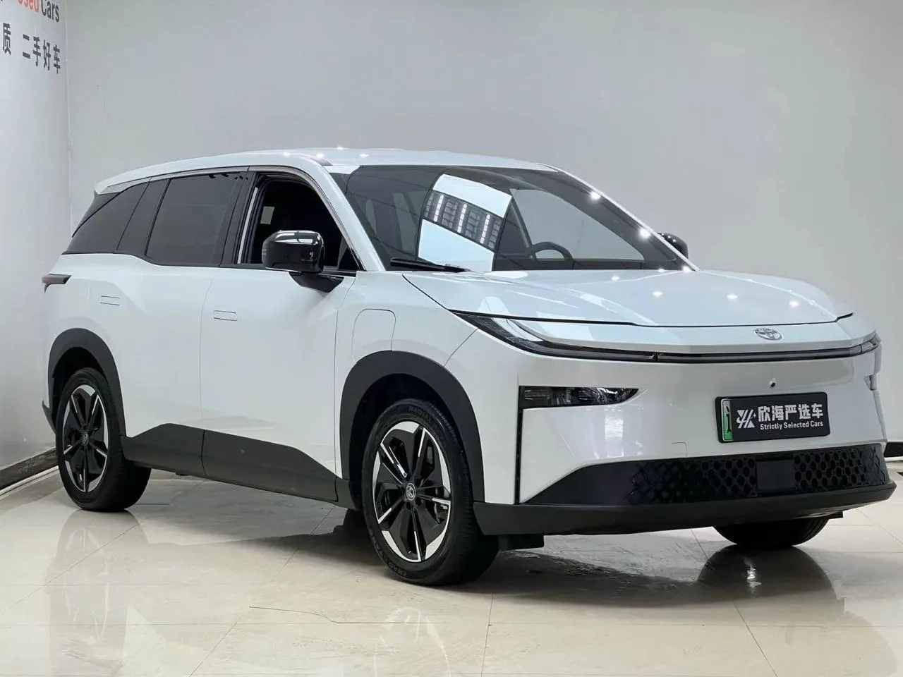 ✅Ну и последний на сегодня электромобиль от компании Toyota.