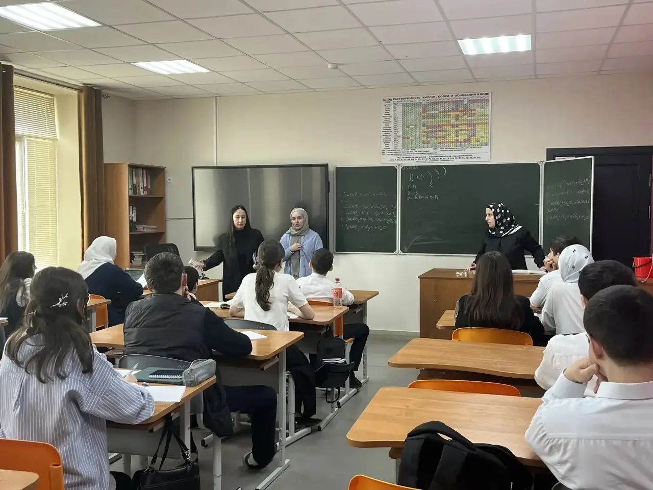 Сотрудники гуманитарно-педагогического колледжа провели профориентационные беседы с девятиклассникам
