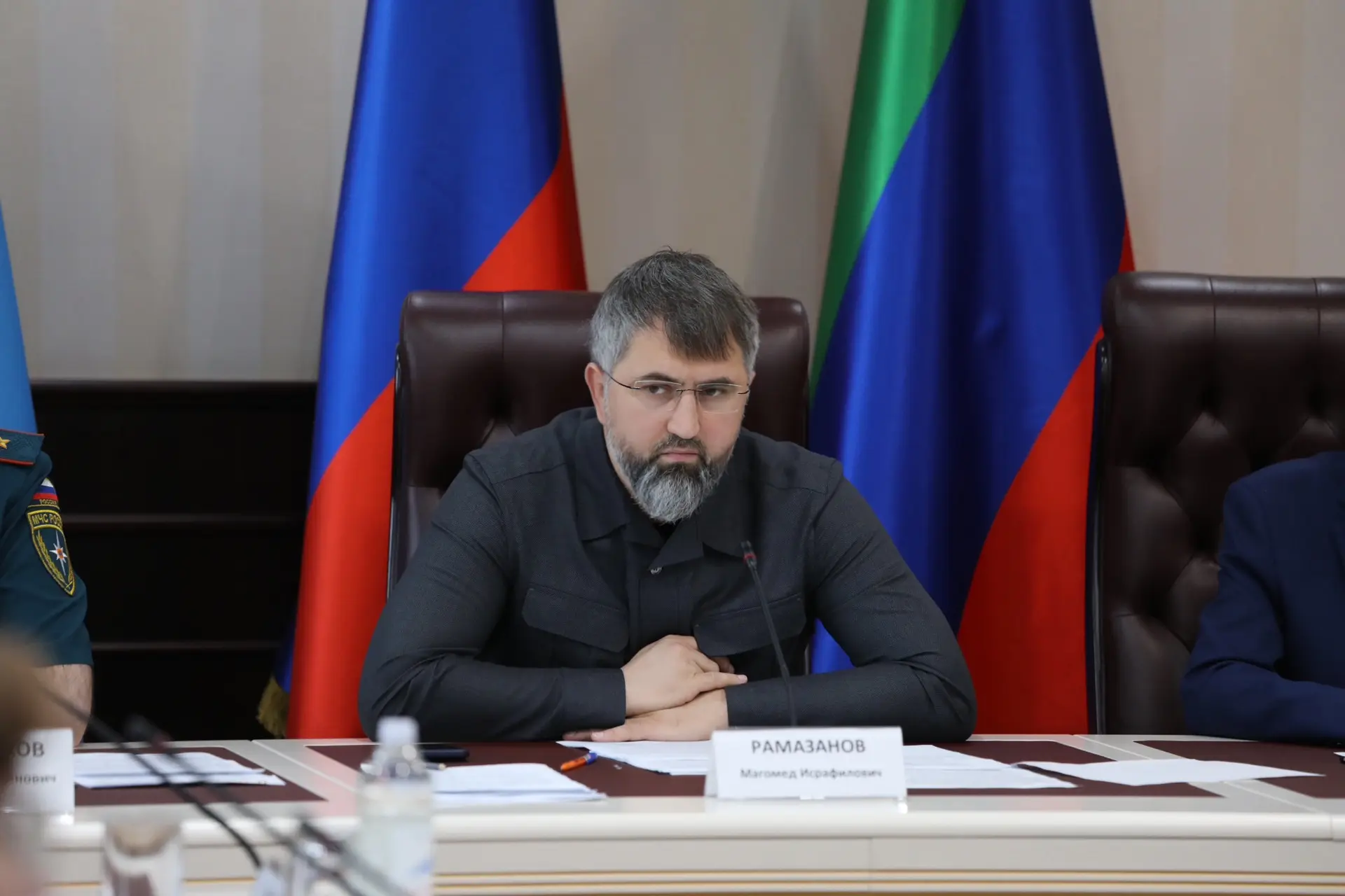 В ежедневном режиме держу на контроле все вопросы, связанные с ликвидацией последствий ...