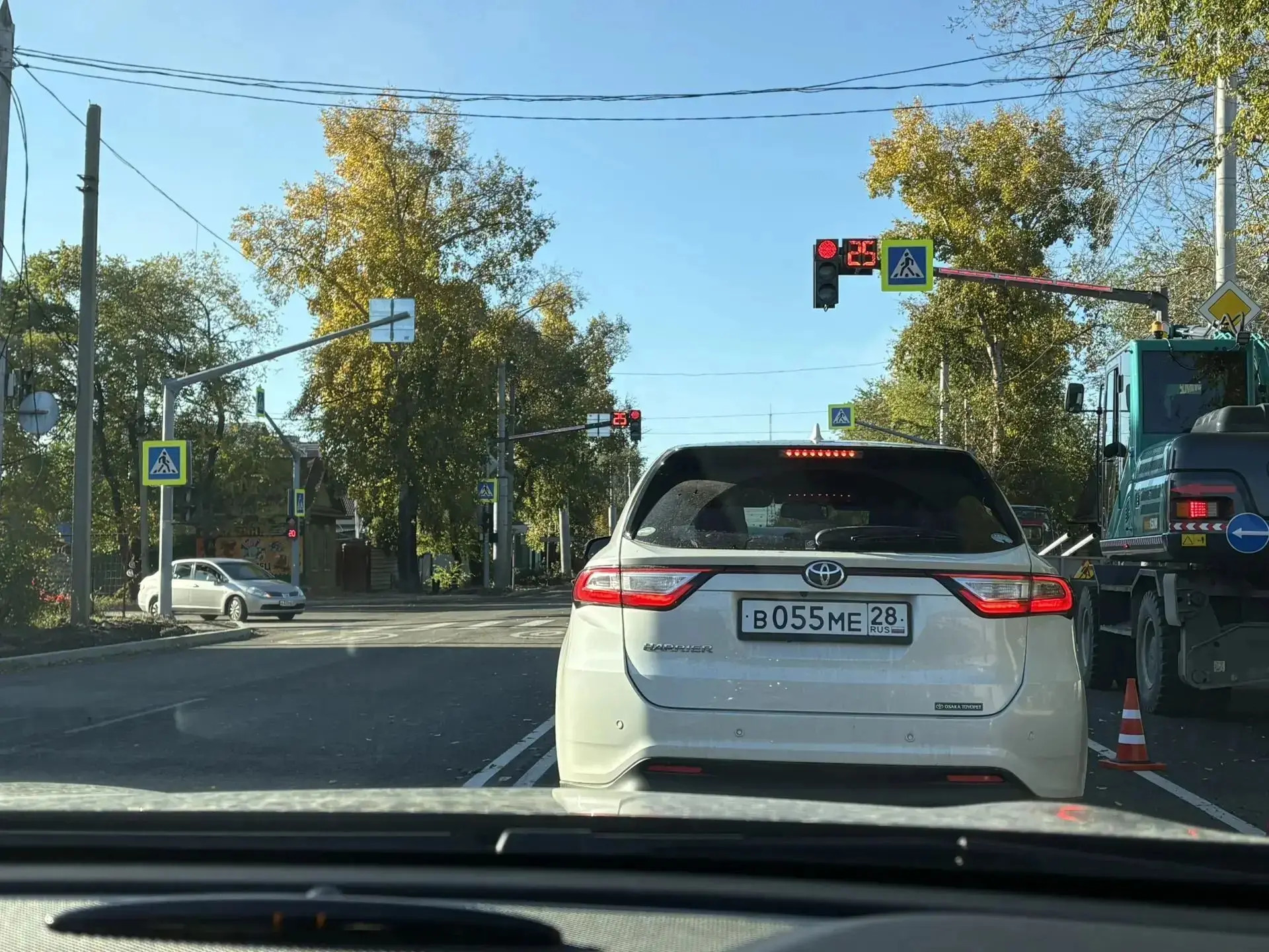 Проезд открыли от путепровода по Загородной до улицы Северной. Положили асфальт и нанес...